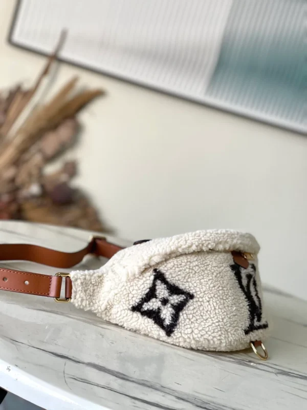 LV Monogram Teddy Bumbag - Fleece White - Image 2